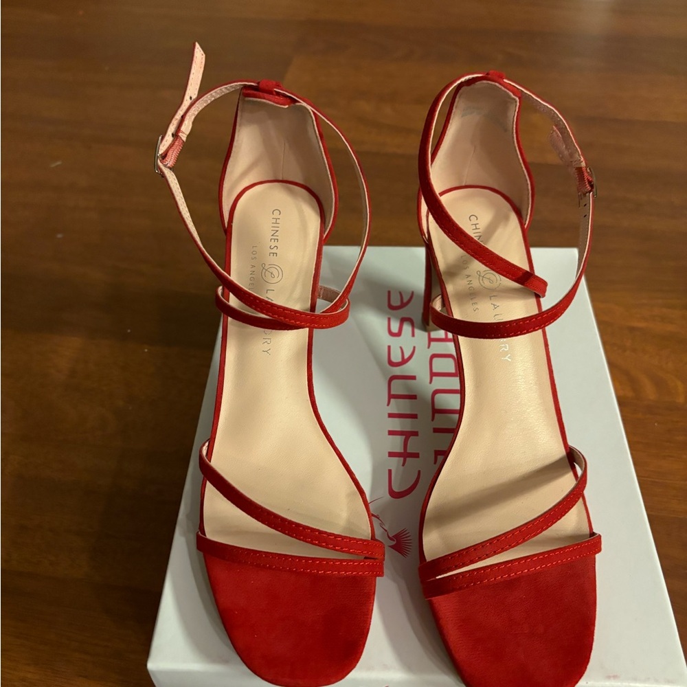 Red shoes - Picture 4 of 4